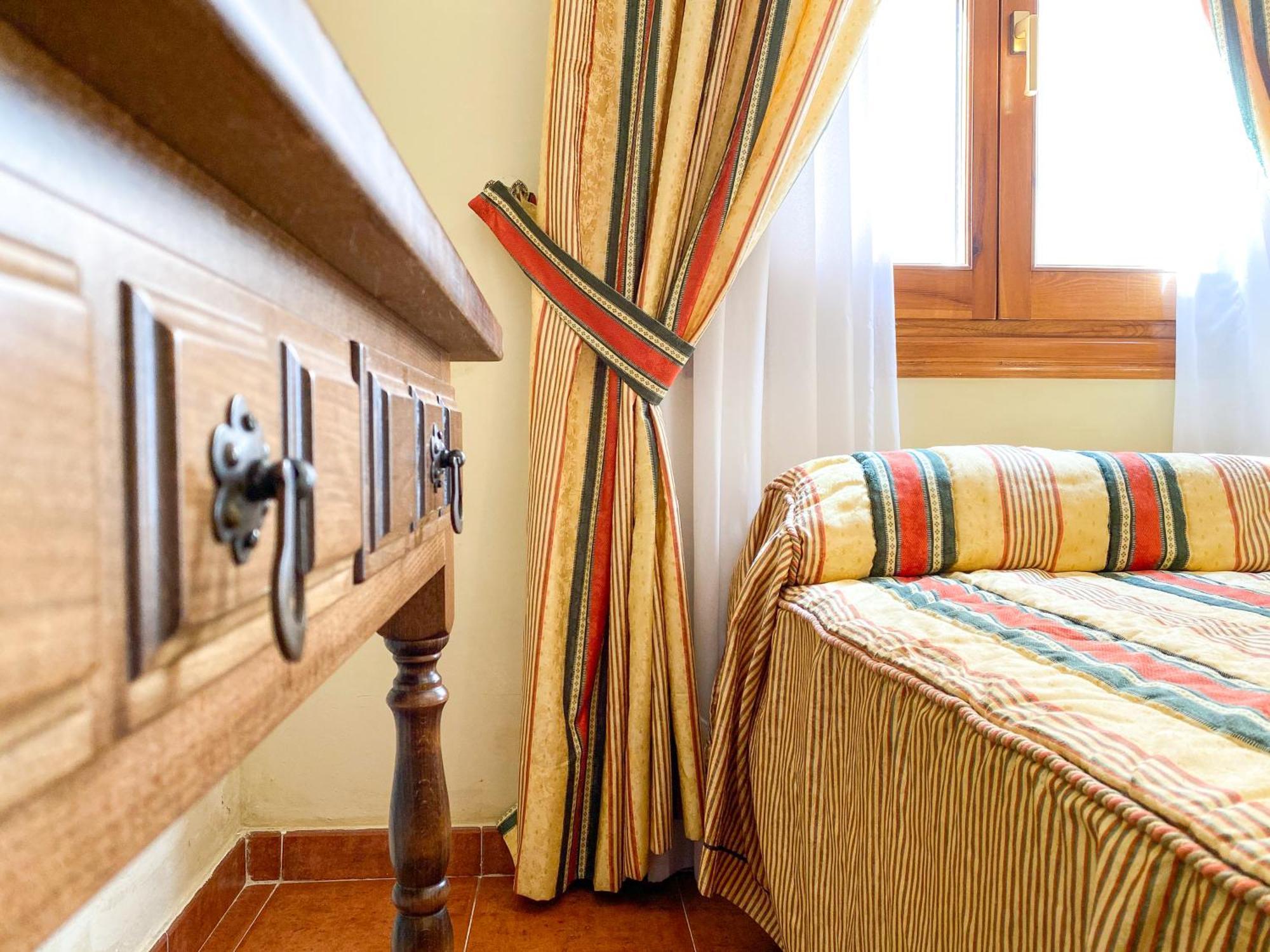 Posada Los Leones Berlanga de Duero Room photo