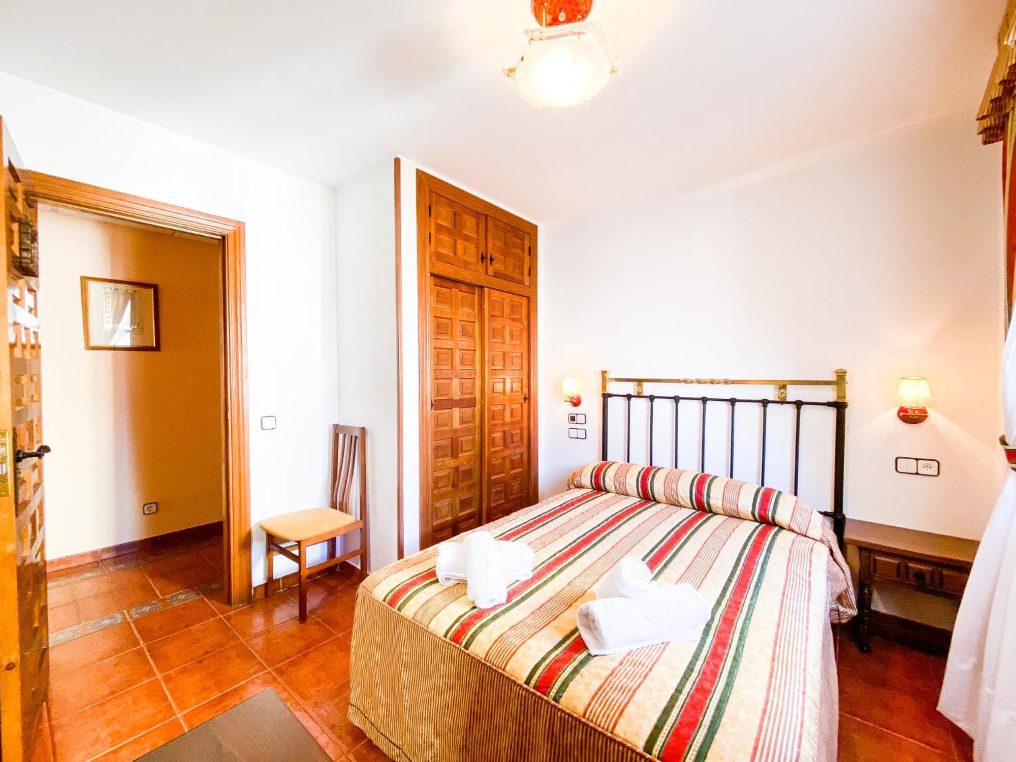 Posada Los Leones Berlanga de Duero Room photo